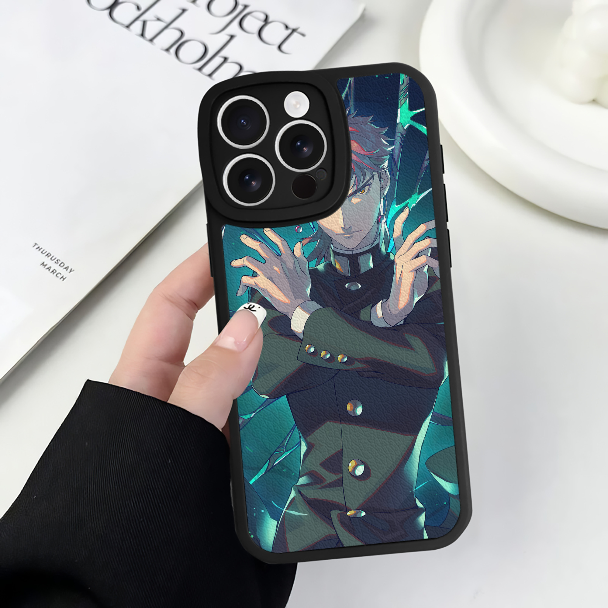 （画像用） ジョジョの奇妙な冒険 JoJo's Bizarre Adventure 【iPhone 16シリーズ対応】シリコンスマホケース（レザー調） 材質：シリコン
